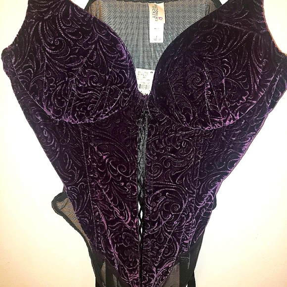 💞 Victoria's Secret Plum Bustier Bodysuit sz L - Picture 3 of 10